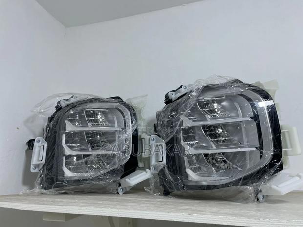 Mitsubishi Outlander 23 Headlight Pair Down