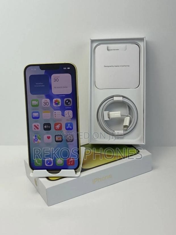 New Apple iPhone 14 128 GB Yellow