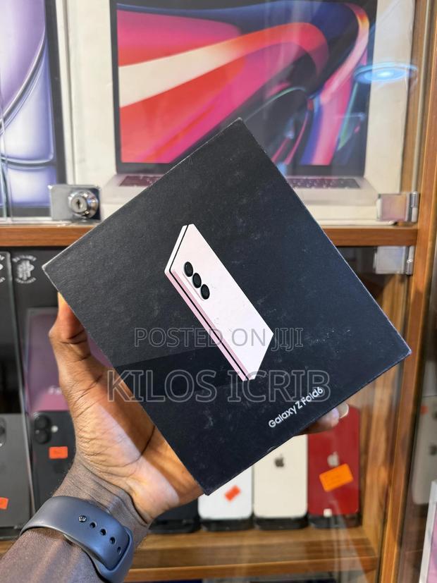 New Samsung Galaxy Z Fold6 512 GB Pink · Photo 2