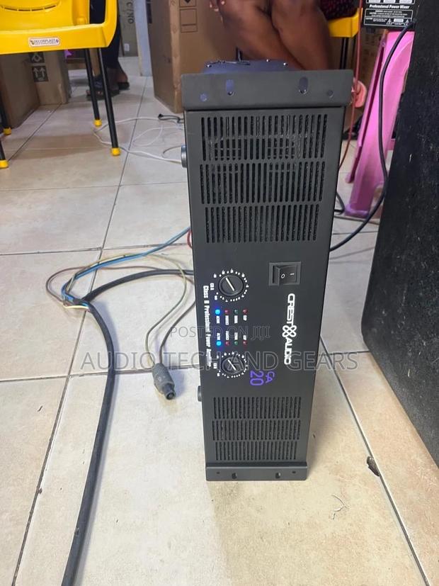 Crest Audio Ca20 Bass Amplifier · Photo 3
