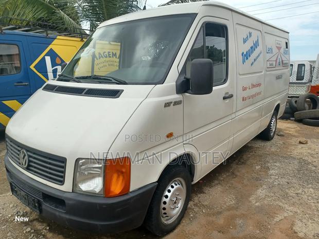 Volkswagen LT 2000 Beige