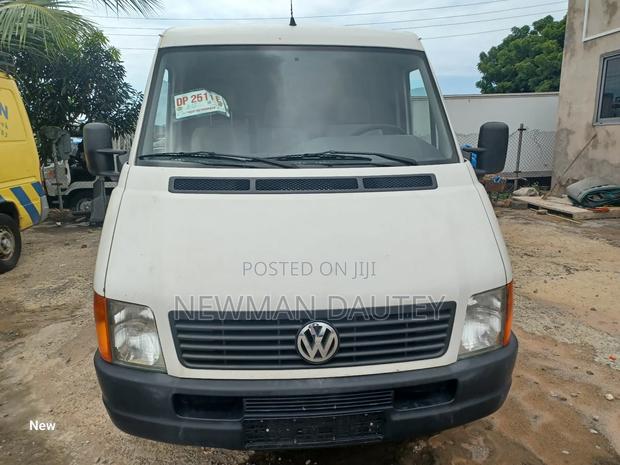 Volkswagen LT 2000 Beige