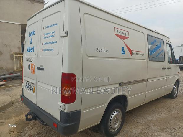 Volkswagen LT 2000 Beige