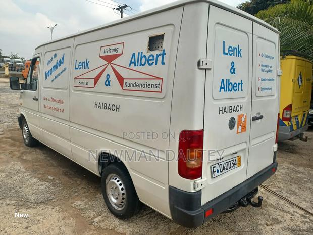 Volkswagen LT 2000 Beige