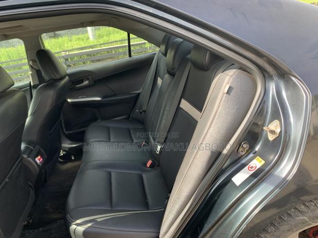 Toyota Camry 2014 Gray photo 5