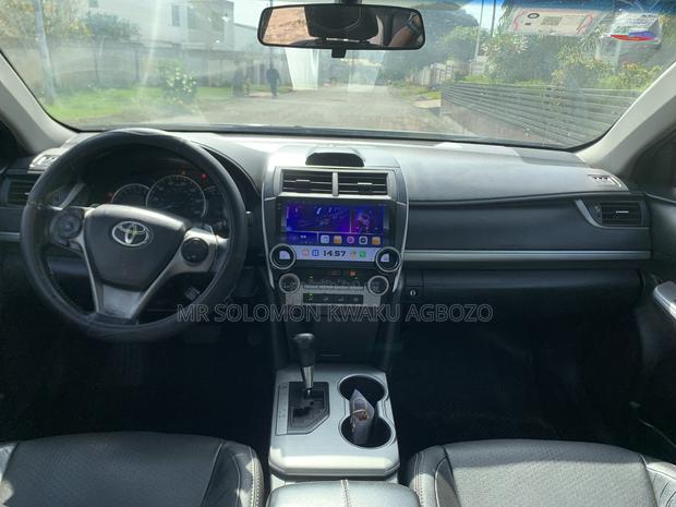 Toyota Camry 2014 Gray photo 6