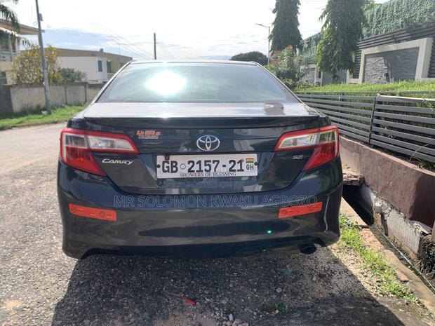 Toyota Camry 2014 Gray photo 4