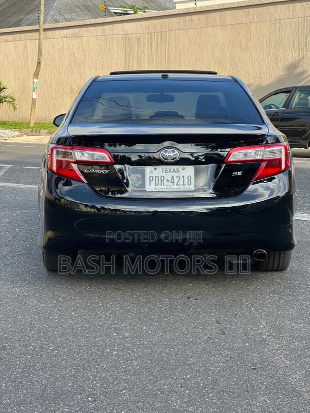 Toyota Camry SE 4dr Sedan (2.5L 4cyl 6A) 2014 Black