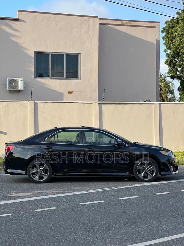 Toyota Camry SE 4dr Sedan (2.5L 4cyl 6A) 2014 Black