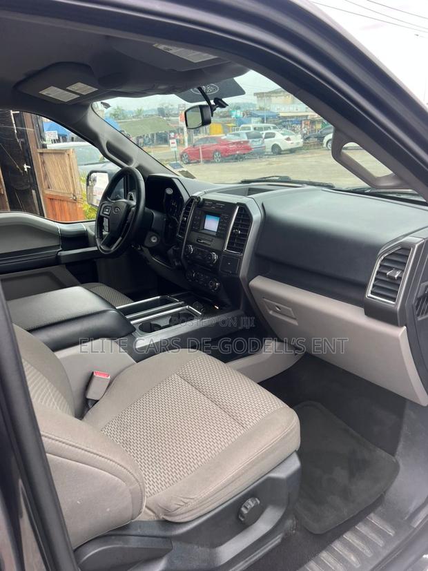 Ford F-150 XL 4x4 Regular Cab Styleside 8 ft. box 141 in. WB 2016 Gray photo 2