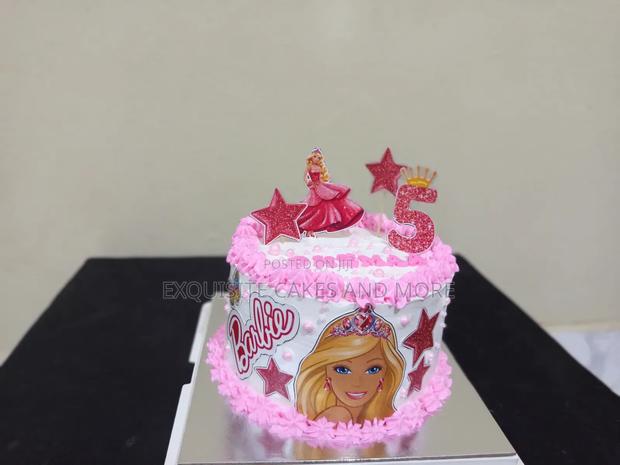 Pink and White Barbie Cake · Photo 2