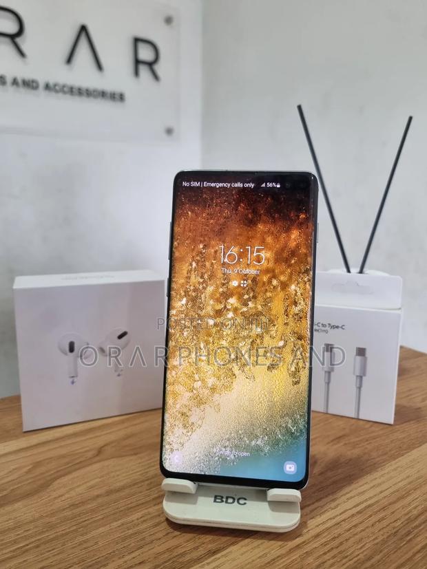 Samsung Galaxy S10 Plus 128 GB Blue · Photo 2