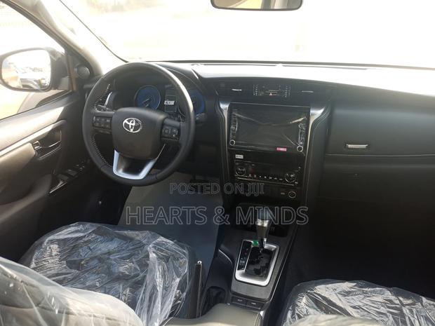 New Toyota Fortuner 2025 Black photo 9