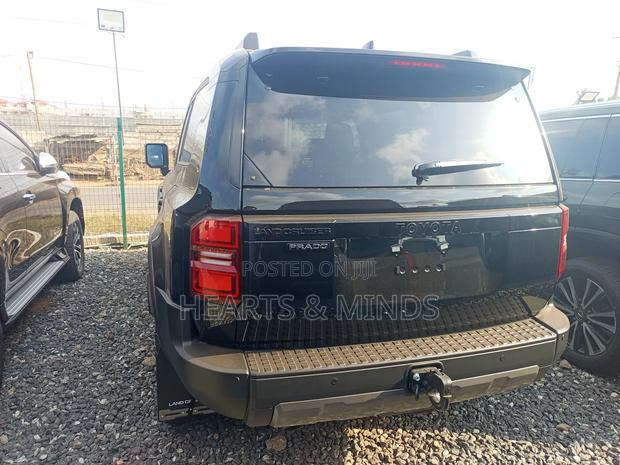 New Toyota Land Cruiser Prado 2.8 2025 Black photo 9