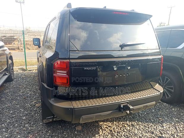 New Toyota Land Cruiser Prado 2.8 2025 Black photo 10