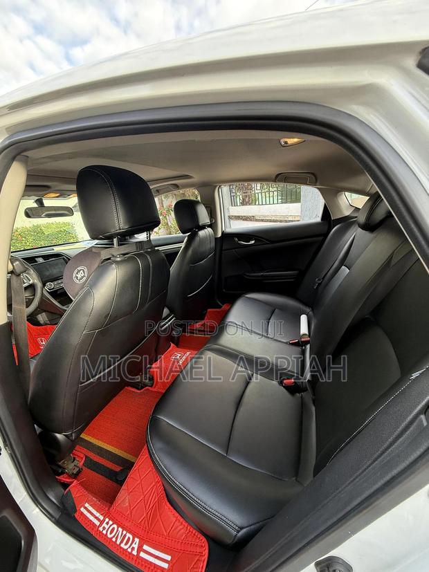 Honda Civic 2017 White photo 6