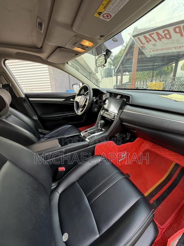 Honda Civic 2017 White photo 5