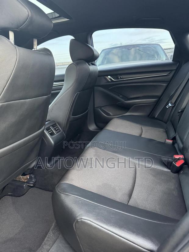 Honda Accord Sport (2.0L 4cyl Turbo 10A) 2019 Blue