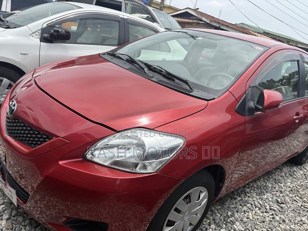 Toyota Belta 2010 Red