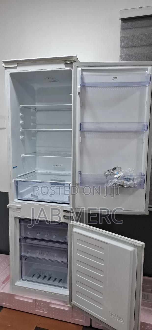 Black Friday Inbuilt Fridge and Bottom Freezer Beko Used for 8 Months photo 6