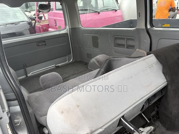 Toyota HiAce 2012 Silver