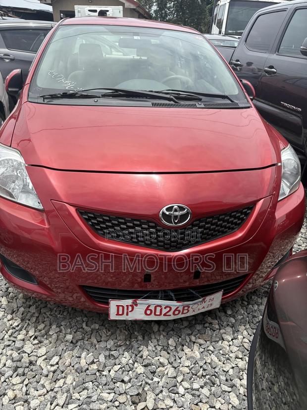 Toyota Belta 2010 Red