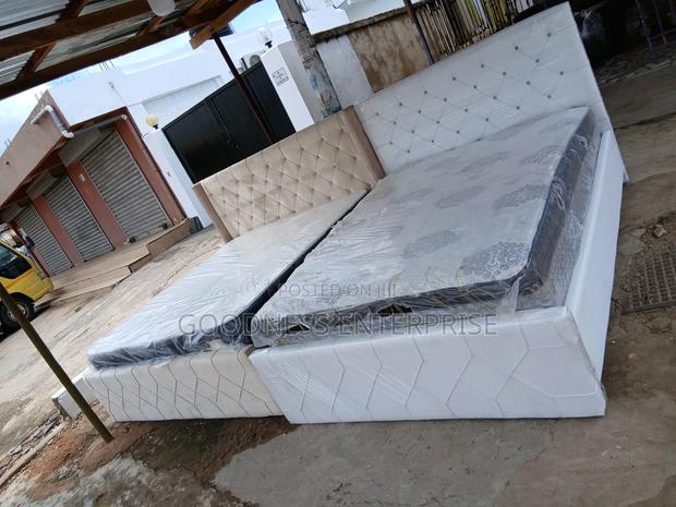 60/80 Bed Frame With Mattress · Photo 2