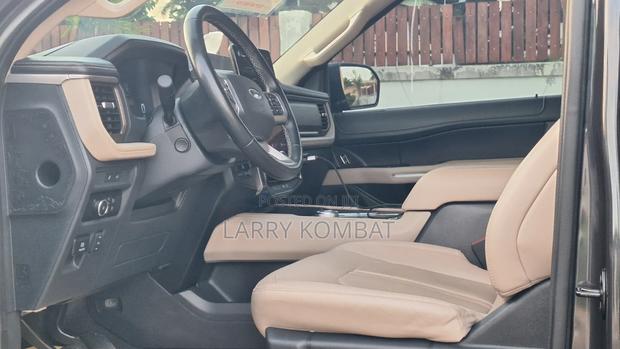 Ford Expedition 2024 Blue