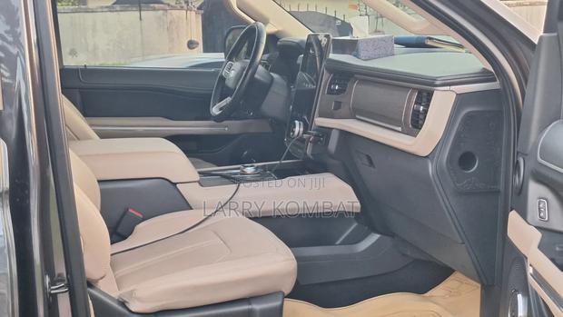 Ford Expedition 2024 Blue