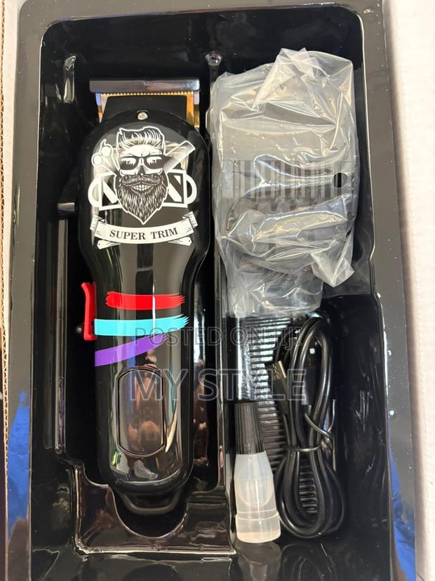 Waikil Professional Cordless Hair Clippers With Battery Level Display photo 2