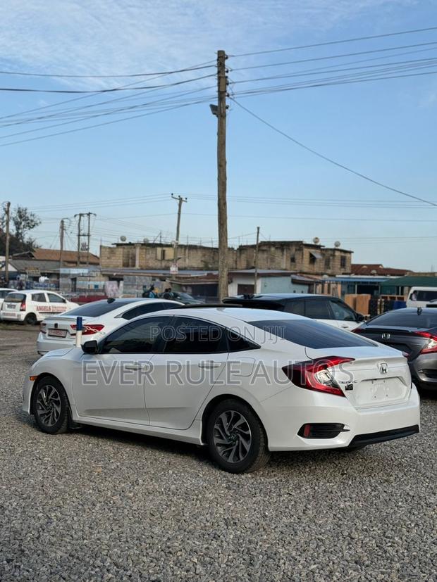 Honda Civic EX 4dr Sedan (2.0L 4cyl) 2017 White