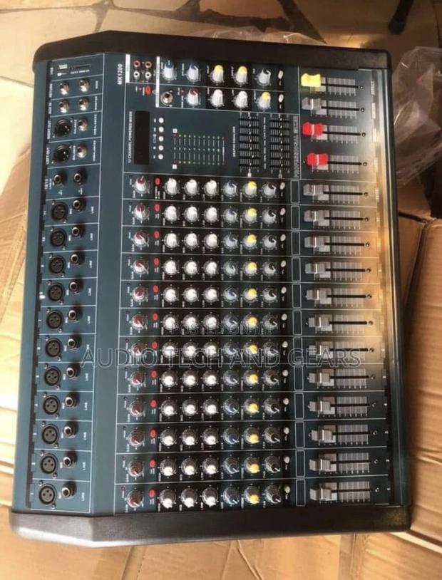 Yamaha Mk1200 Powered Mixer · Photo 2
