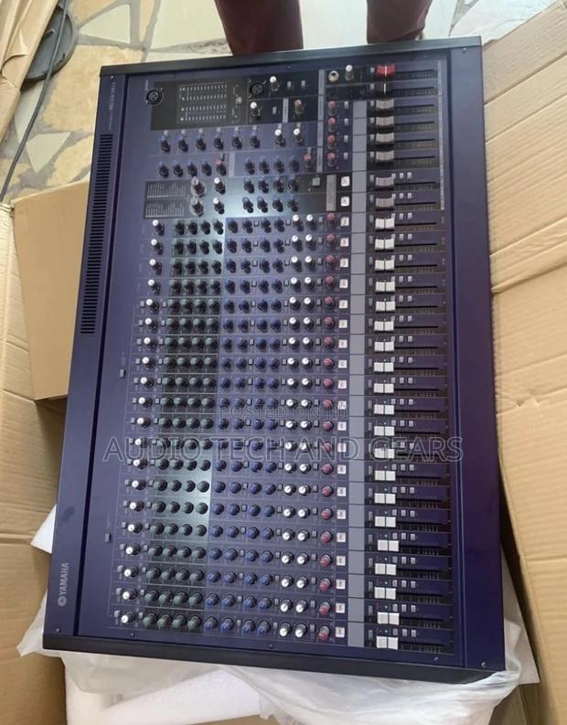 Yamaha Mg24xu 24 Channel Mixer · Photo 2