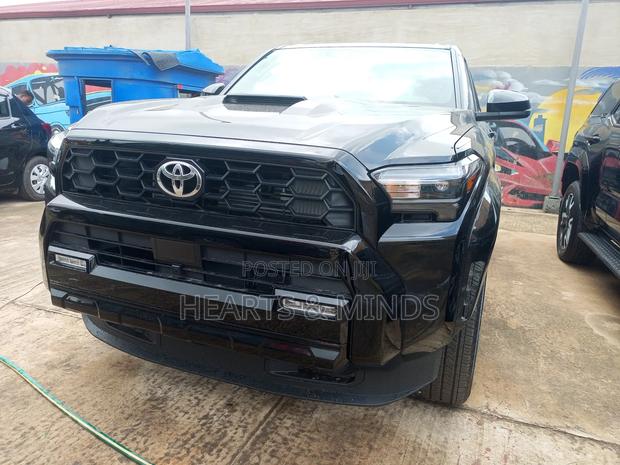 New Toyota 4-Runner 2025 Black photo 7