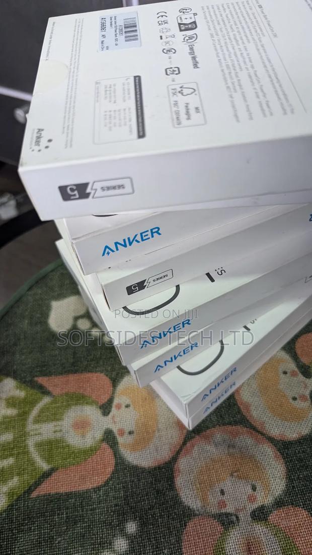 Beautiful Anker Power Bank With 20000 Capacity for Quick Charge