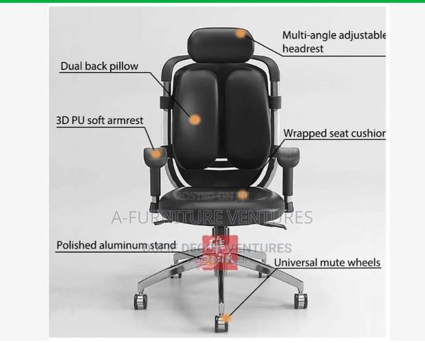Comfortable Kidney Chair · Photo 2