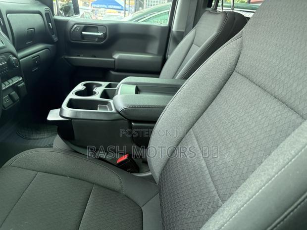 Chevrolet Silverado 1500 2022 Red