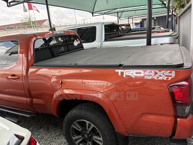 Toyota Tacoma TRD Off Road 2018 Orange