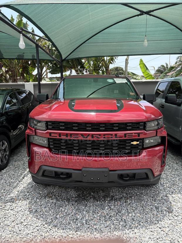 Chevrolet Silverado 1500 2022 Red