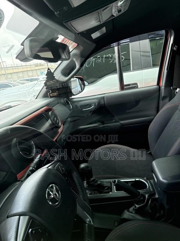 Toyota Tacoma TRD Off Road 2018 Orange