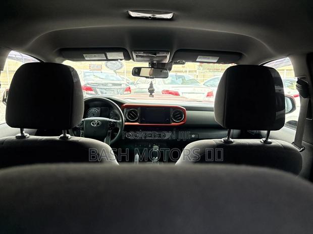 Toyota Tacoma TRD Off Road 2018 Orange