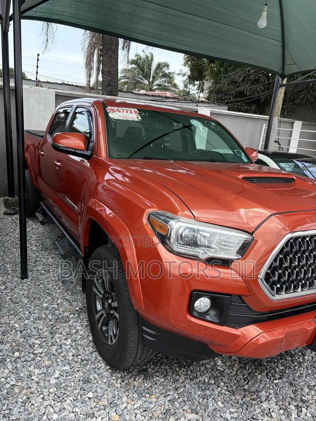Toyota Tacoma TRD Off Road 2018 Orange
