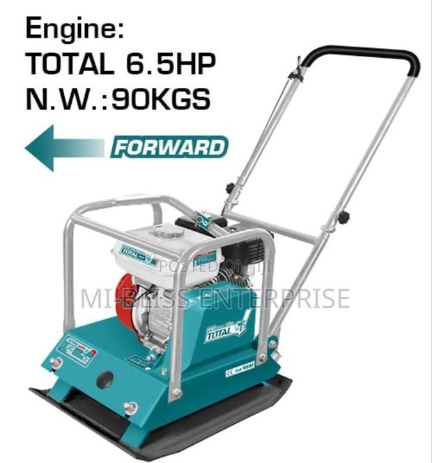 Total 4,800w Gasoline Plate Compactor 6.5hp