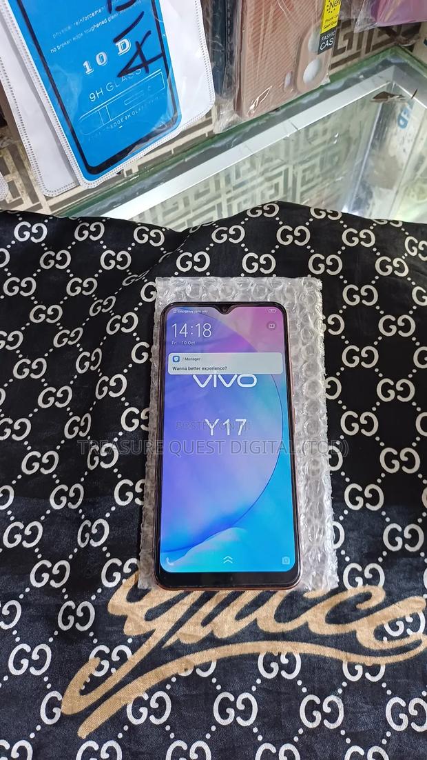 Vivo Y17 256 GB Pink · Photo 3