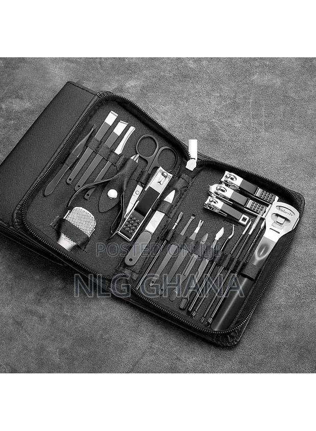 22 PCS Stainless Steel Manicure Set Professional Nail Clipper. Ghx7030 · Photo 3