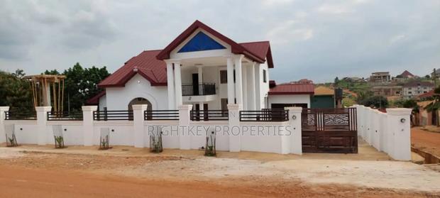 6bdrm Duplex in Ahenema Kokoben, Kumasi Metropolitan for sale · Photo 4