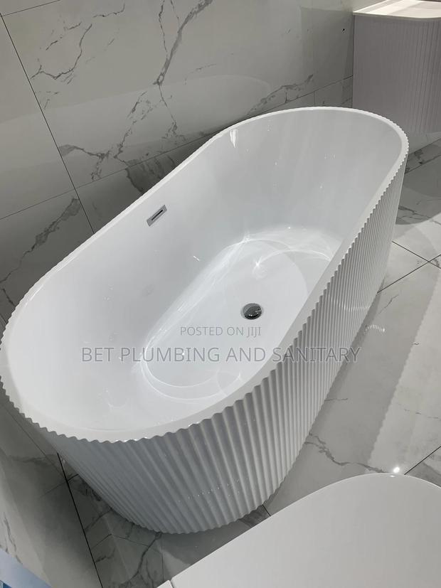 European Jacuzzi Bathtub Complete · Photo 4