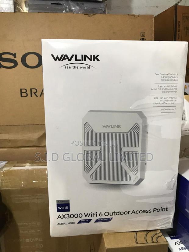 Wavlink Four 12dbi Built-in Detachable Antennas Strengthen Signals · Photo 2