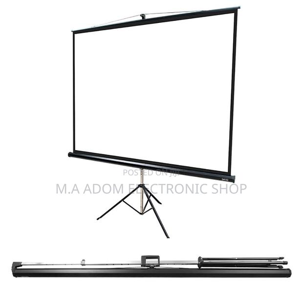 Available Screens 150cmx150cm/ 180cm X180cm / 200x200cm Tripod · Photo 2