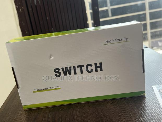 Ethernet Switch · Photo 1